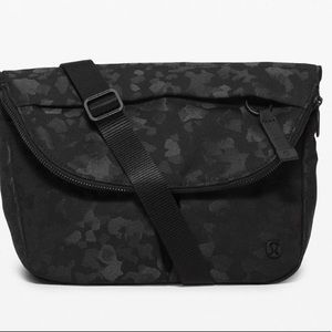 NWT Lululemon All Night Festival Bag- Camo